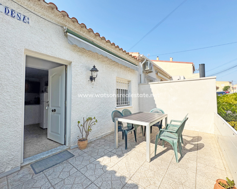 Resale - Reihenhaus - Urb. La Marina