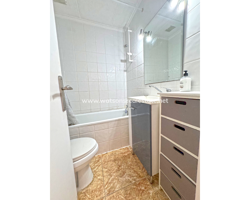 Resale - Reihenhaus - Urb. La Marina