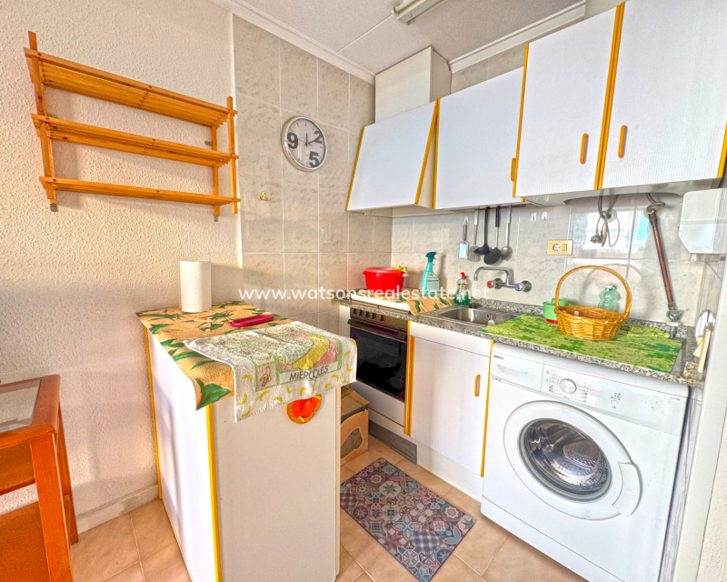 Resale - Reihenhaus - Urb. La Marina