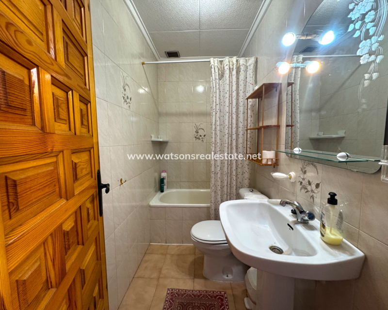 Resale - Reihenhaus - Urb. La Marina