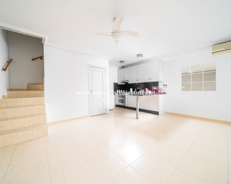 Resale - Reihenhaus - Urb. La Marina