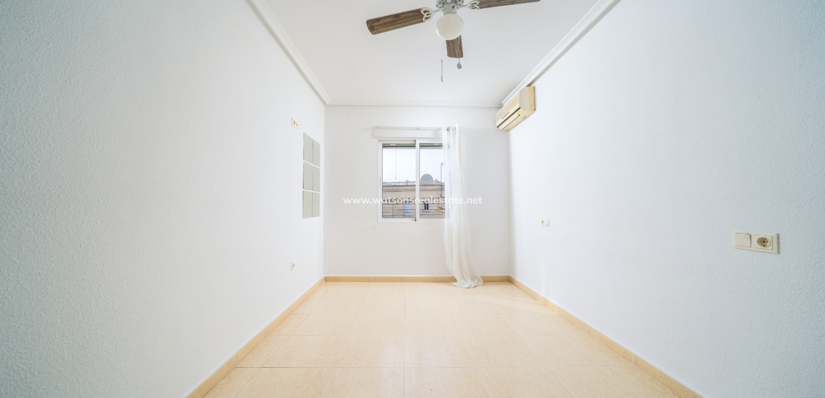Resale - Reihenhaus - Urb. La Marina