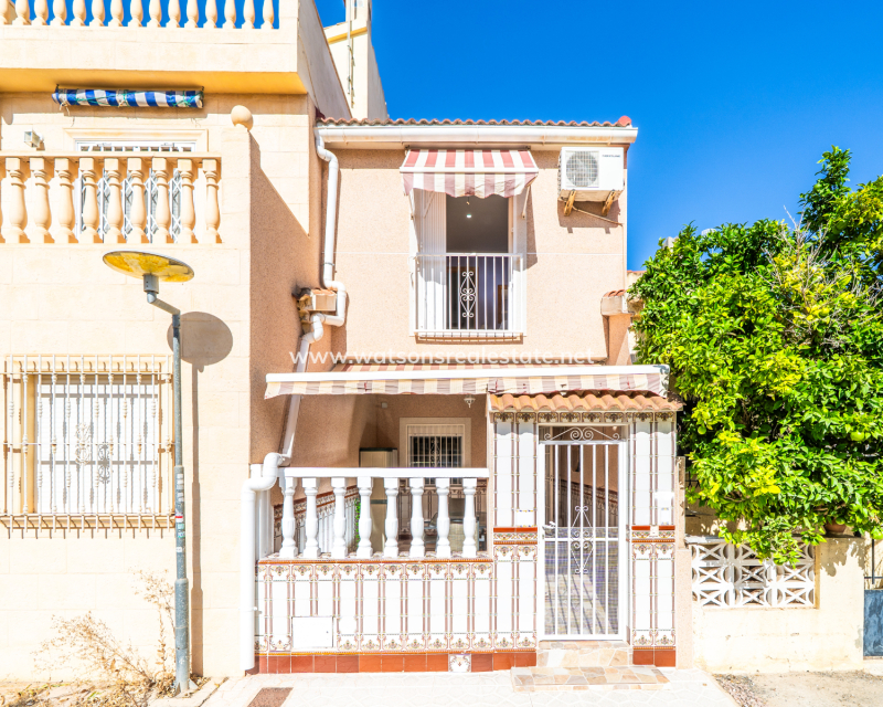 Resale - Reihenhaus - Urb. La Marina