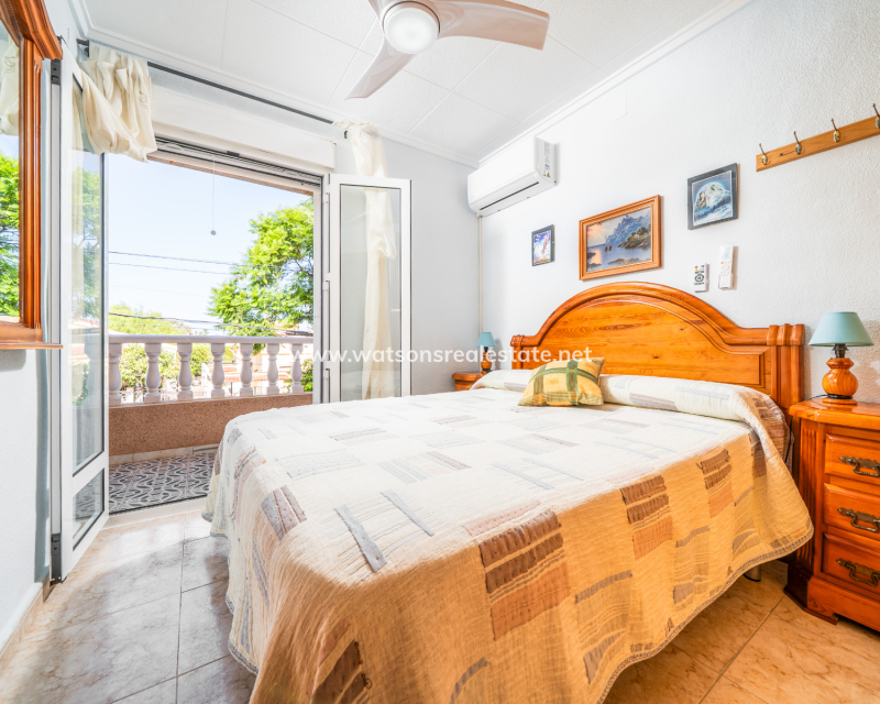 Resale - Reihenhaus - Urb. La Marina