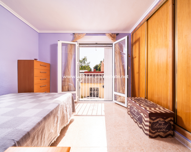 Resale - Reihenhaus - Urb. La Marina