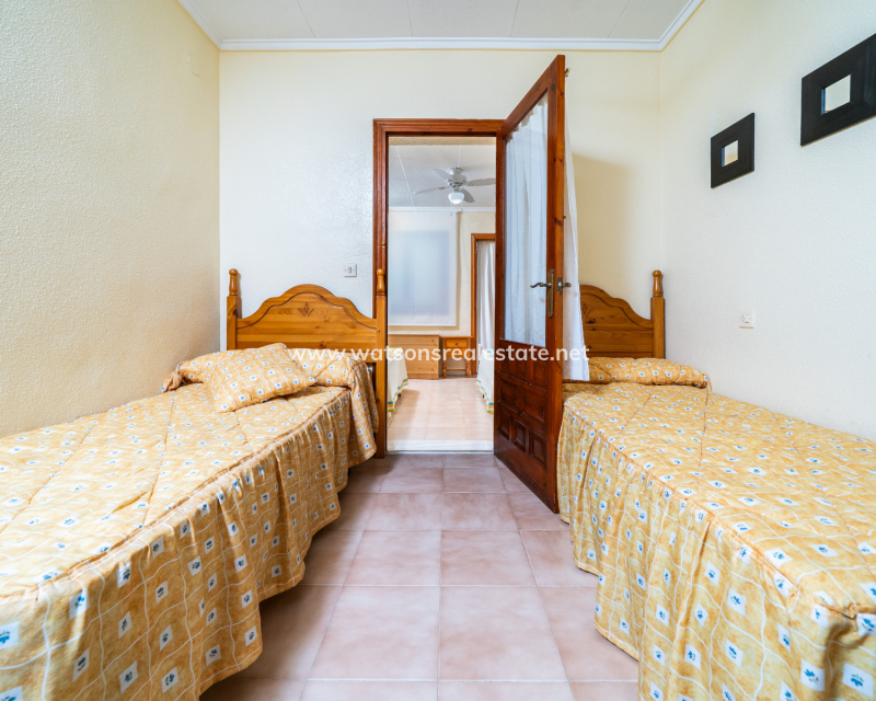 Resale - Reihenhaus - Urb. La Marina