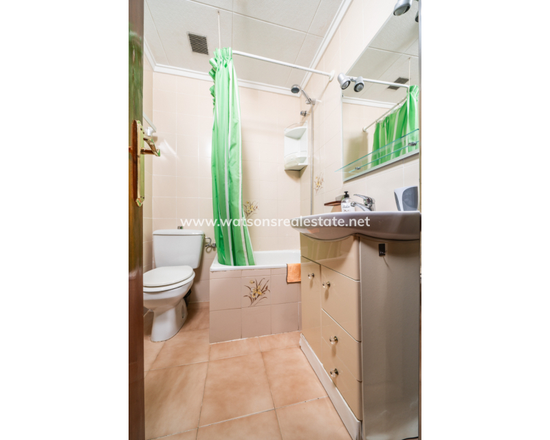 Resale - Reihenhaus - Urb. La Marina