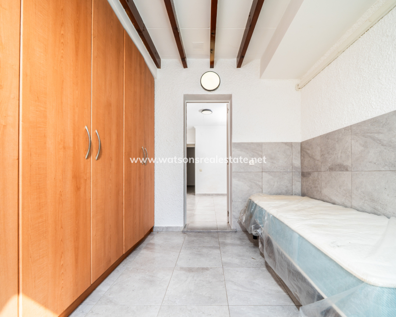 Resale - Reihenhaus - Urb. La Marina