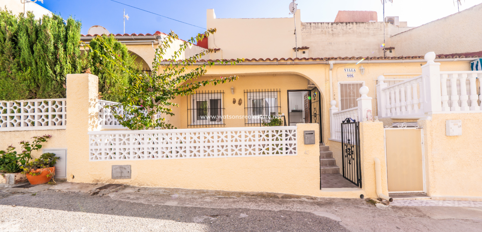 Resale - Reihenhaus - Urb. La Marina