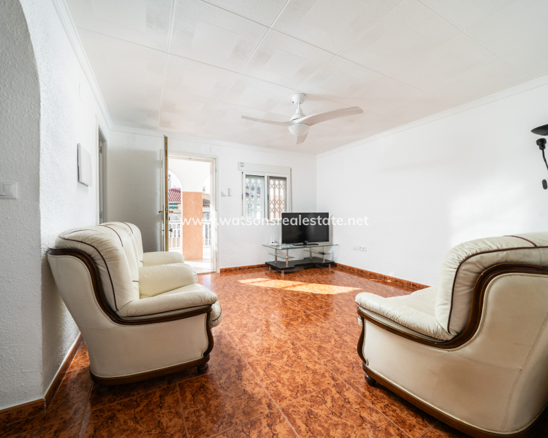 Resale - Reihenhaus - Urb. La Marina