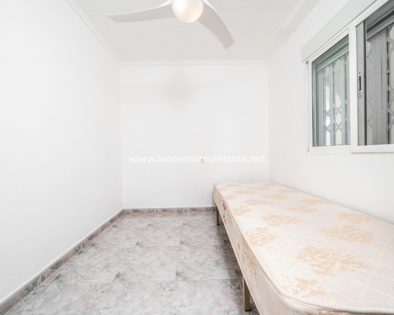 Resale - Reihenhaus - Urb. La Marina