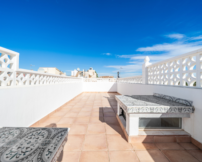 Resale - Reihenhaus - Urb. La Marina