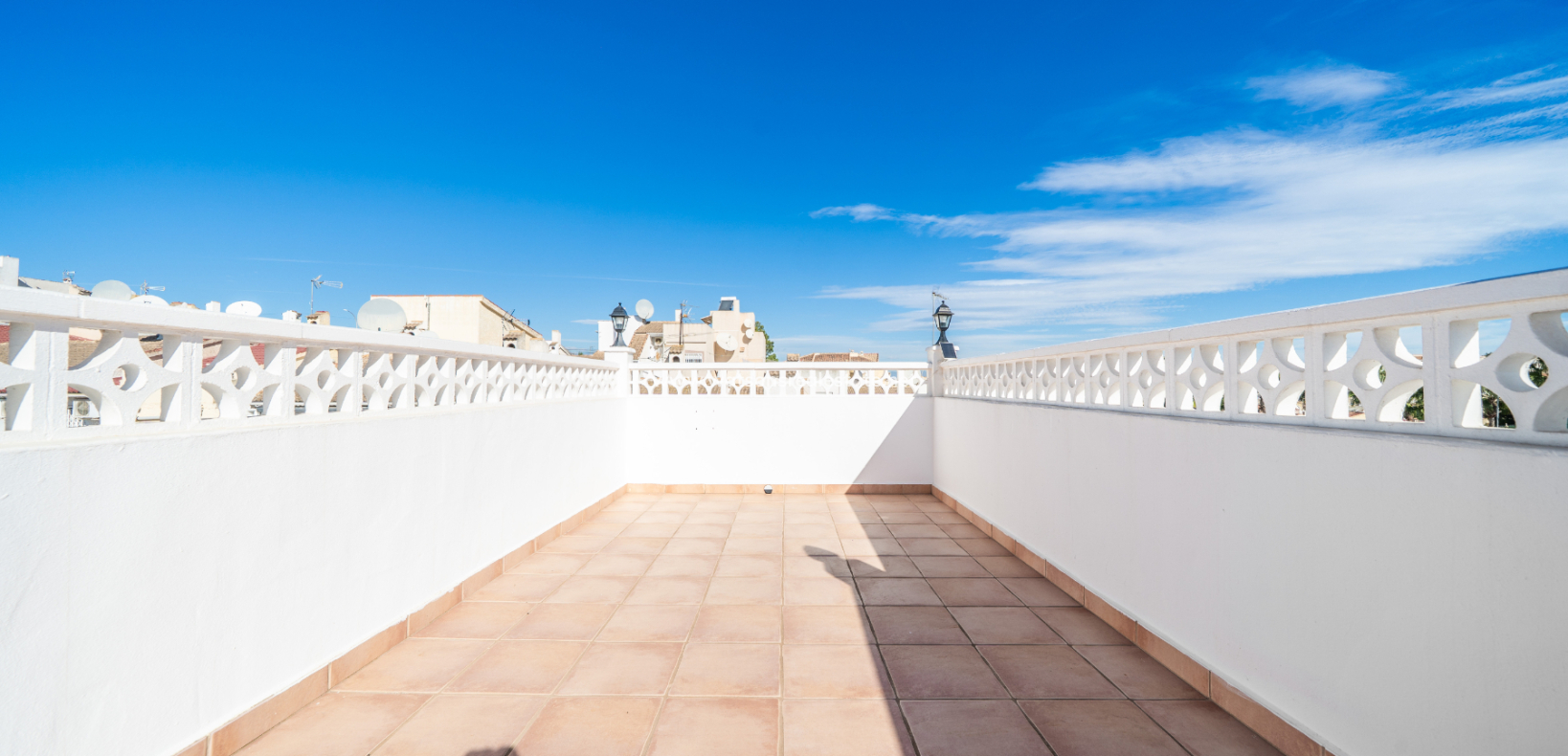 Resale - Reihenhaus - Urb. La Marina