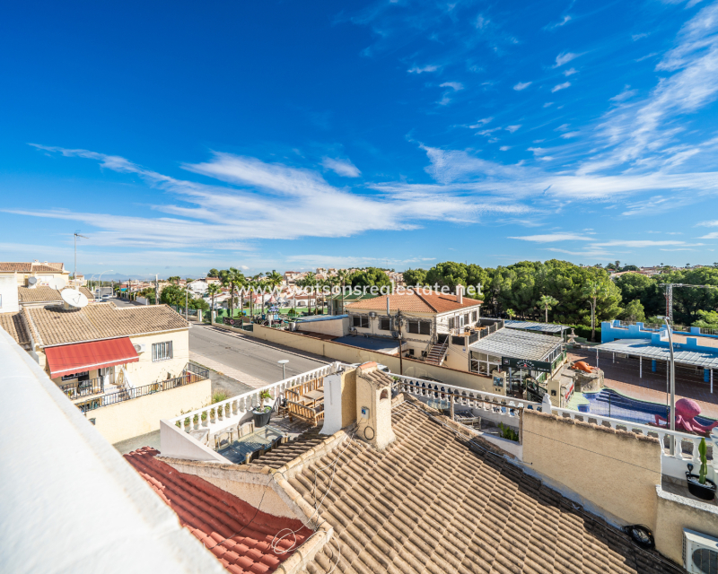 Resale - Reihenhaus - Urb. La Marina