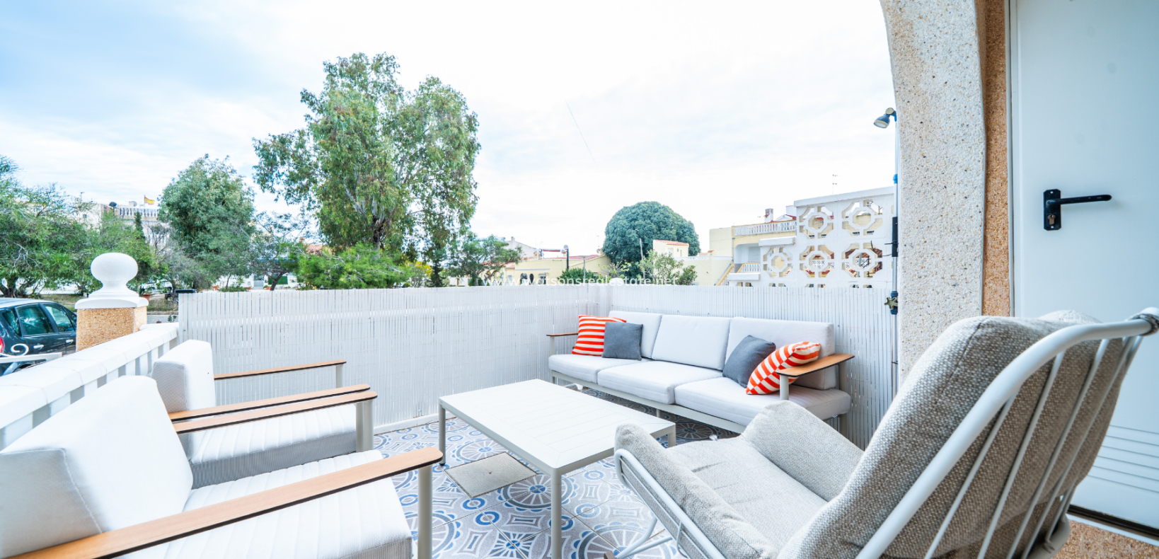 Resale - Reihenhaus - Urb. La Marina