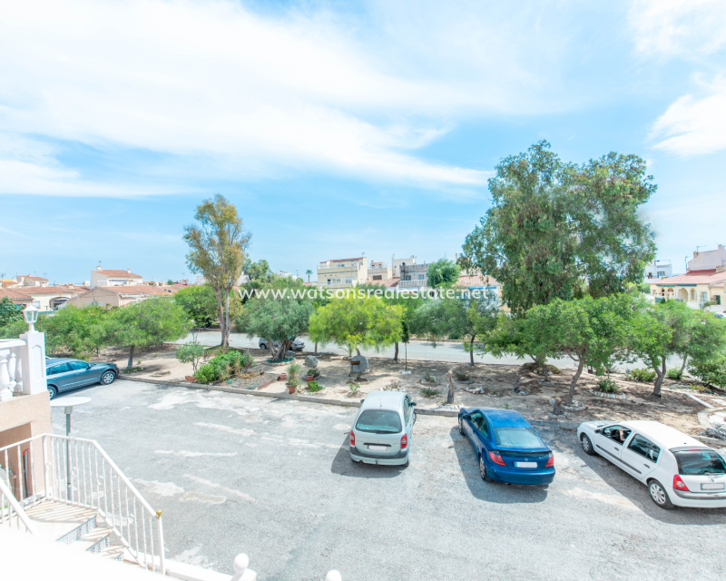 Resale - Reihenhaus - Urb. La Marina