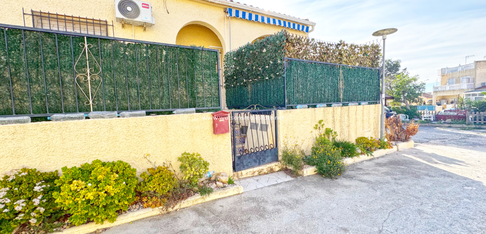 Resale - Reihenhaus - Urb. La Marina