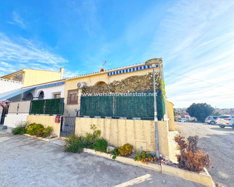 Resale - Reihenhaus - Urb. La Marina