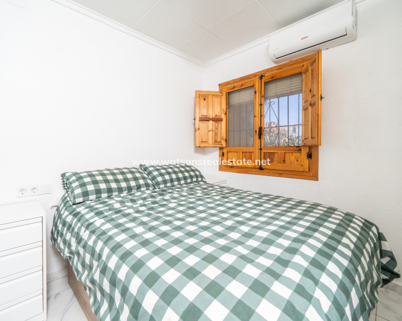 Resale - Reihenhaus - Urb. La Marina