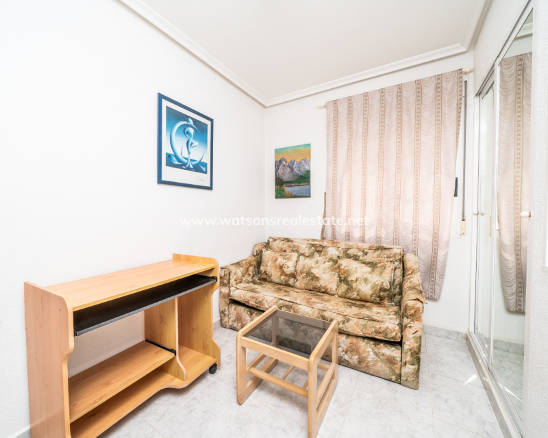 Resale - Reihenhaus - Urb. La Marina