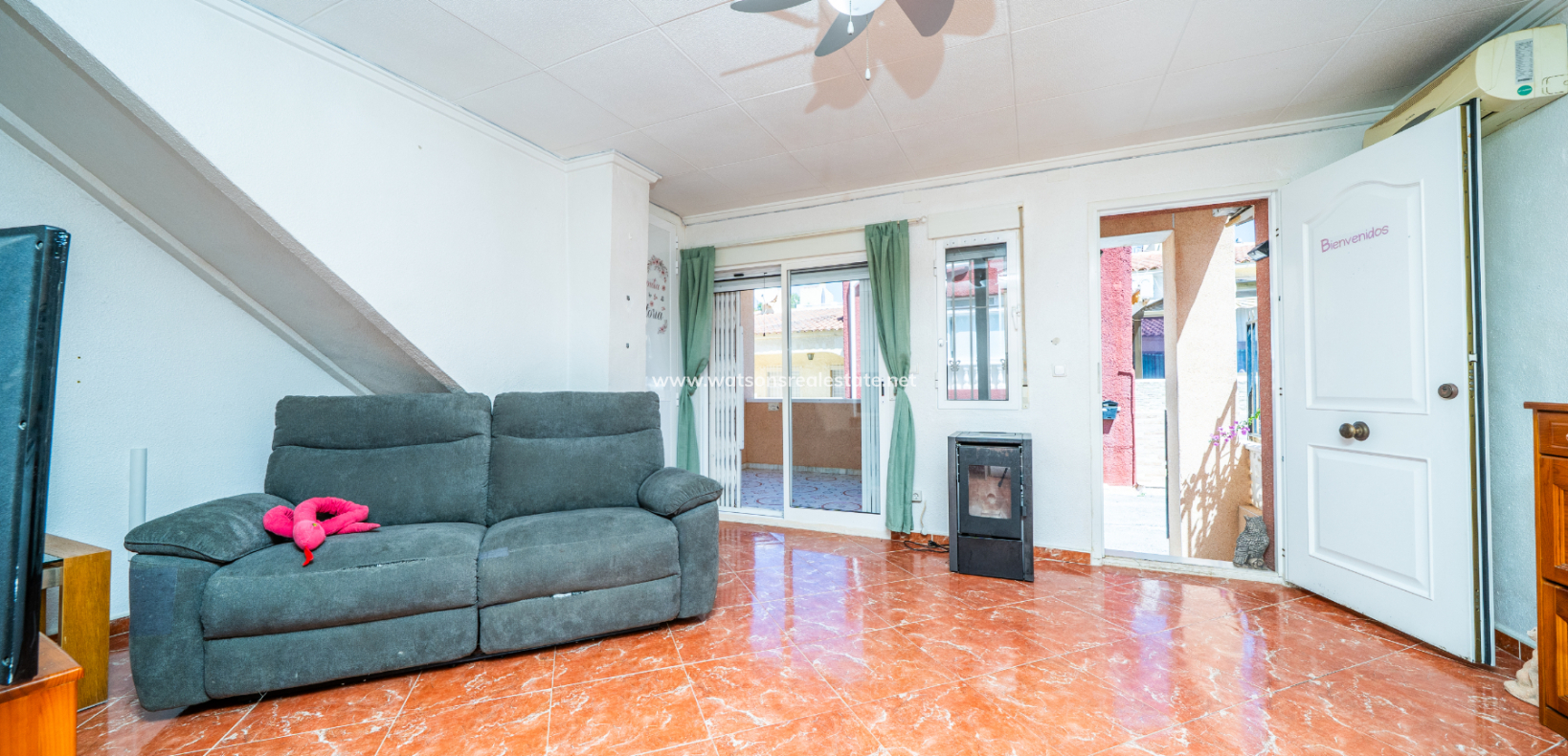 Resale - Reihenhaus - Urb. La Marina