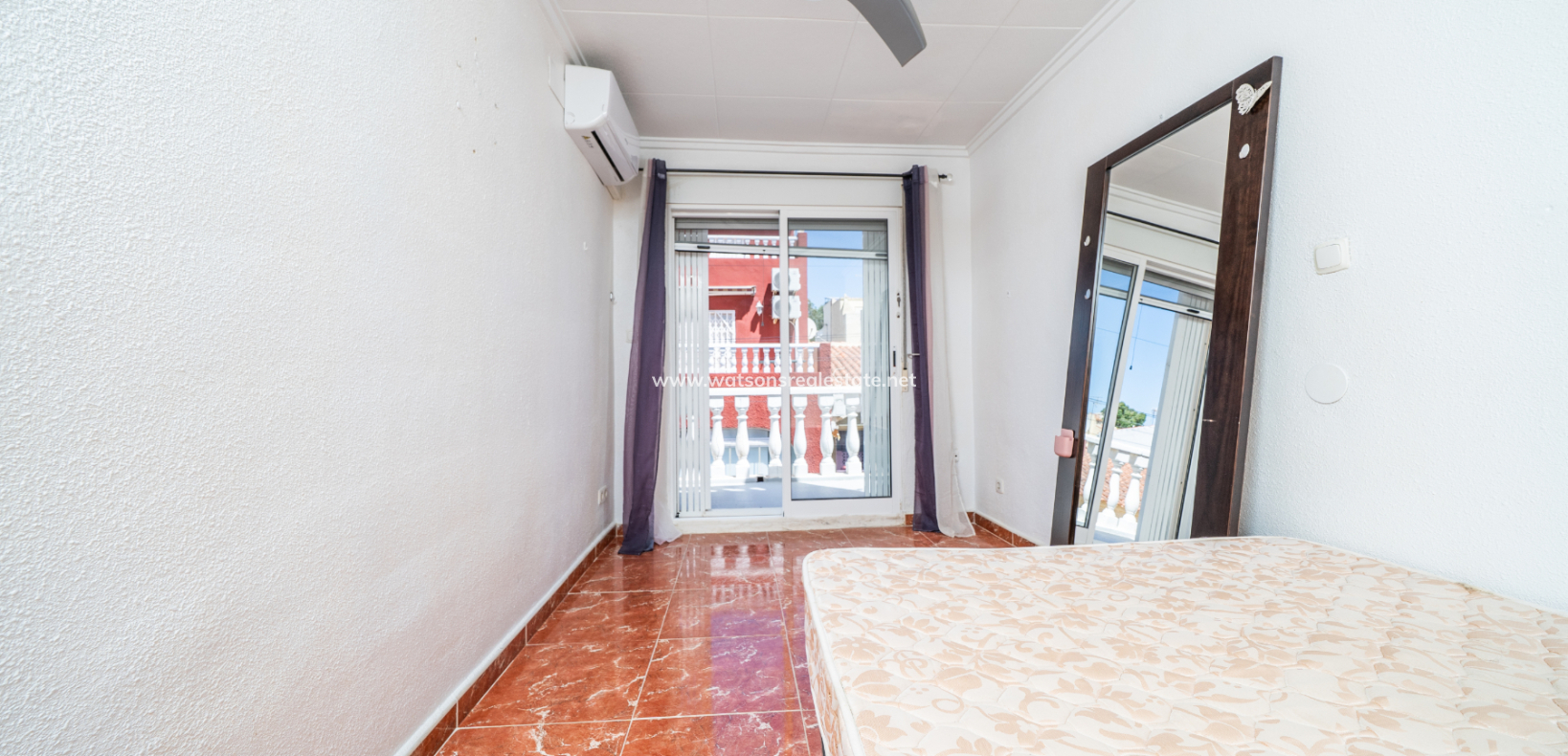 Resale - Reihenhaus - Urb. La Marina