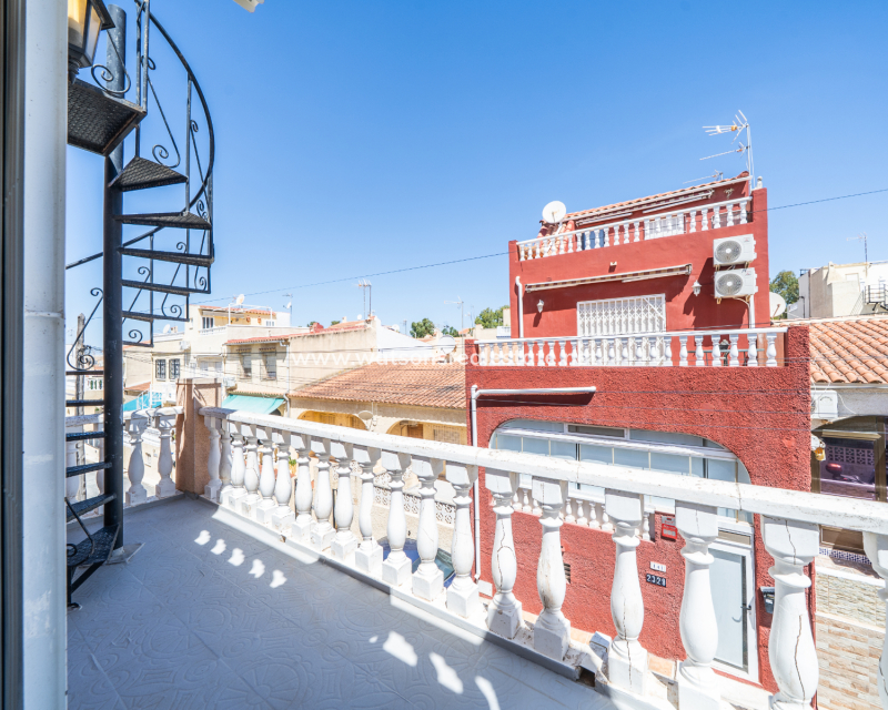 Resale - Reihenhaus - Urb. La Marina