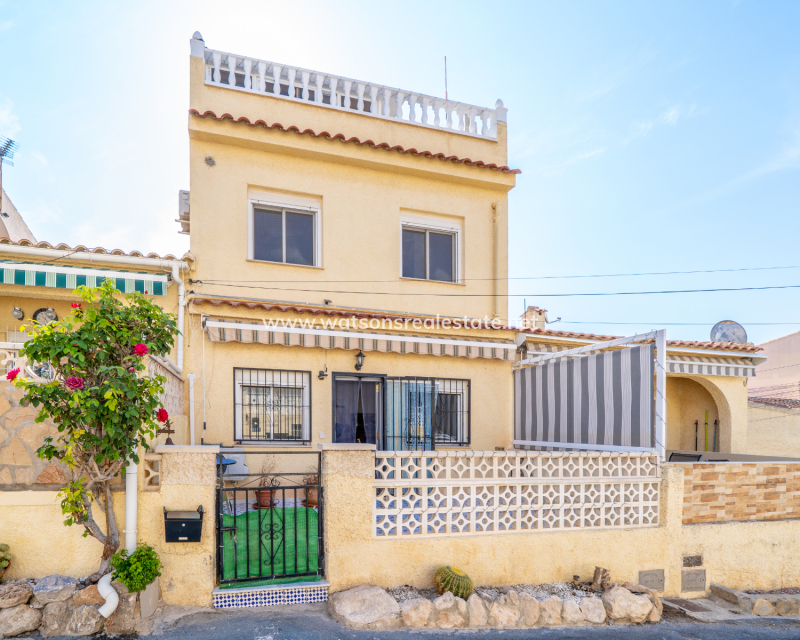 Resale - Reihenhaus - Urb. La Marina