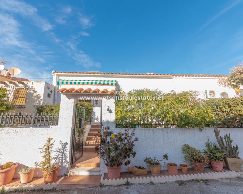 Resale - Reihenhaus - Urb. La Marina