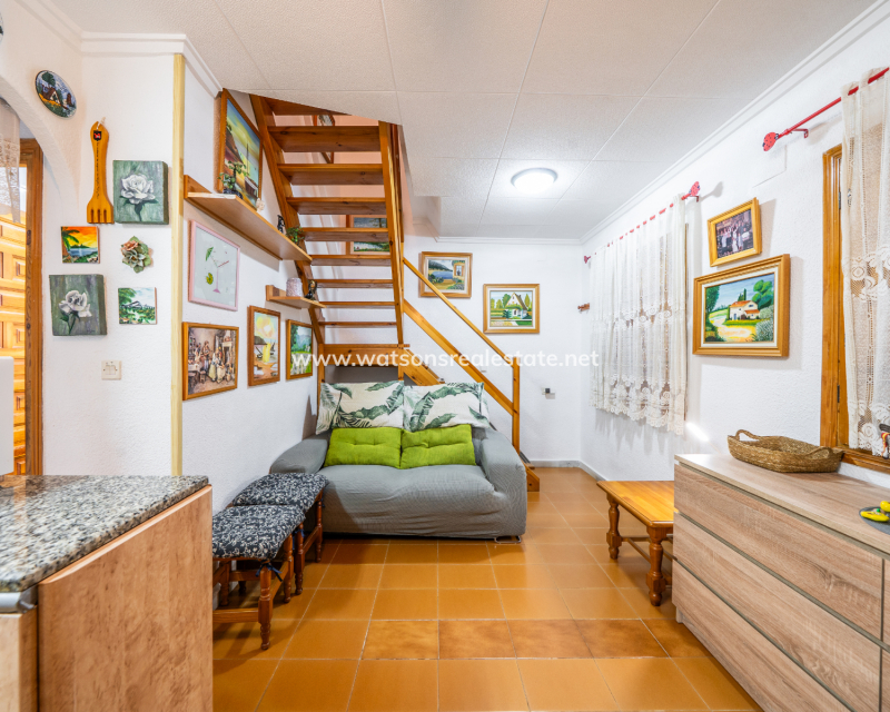 Resale - Reihenhaus - Urb. La Marina