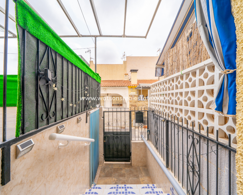 Resale - Reihenhaus - Urb. La Marina