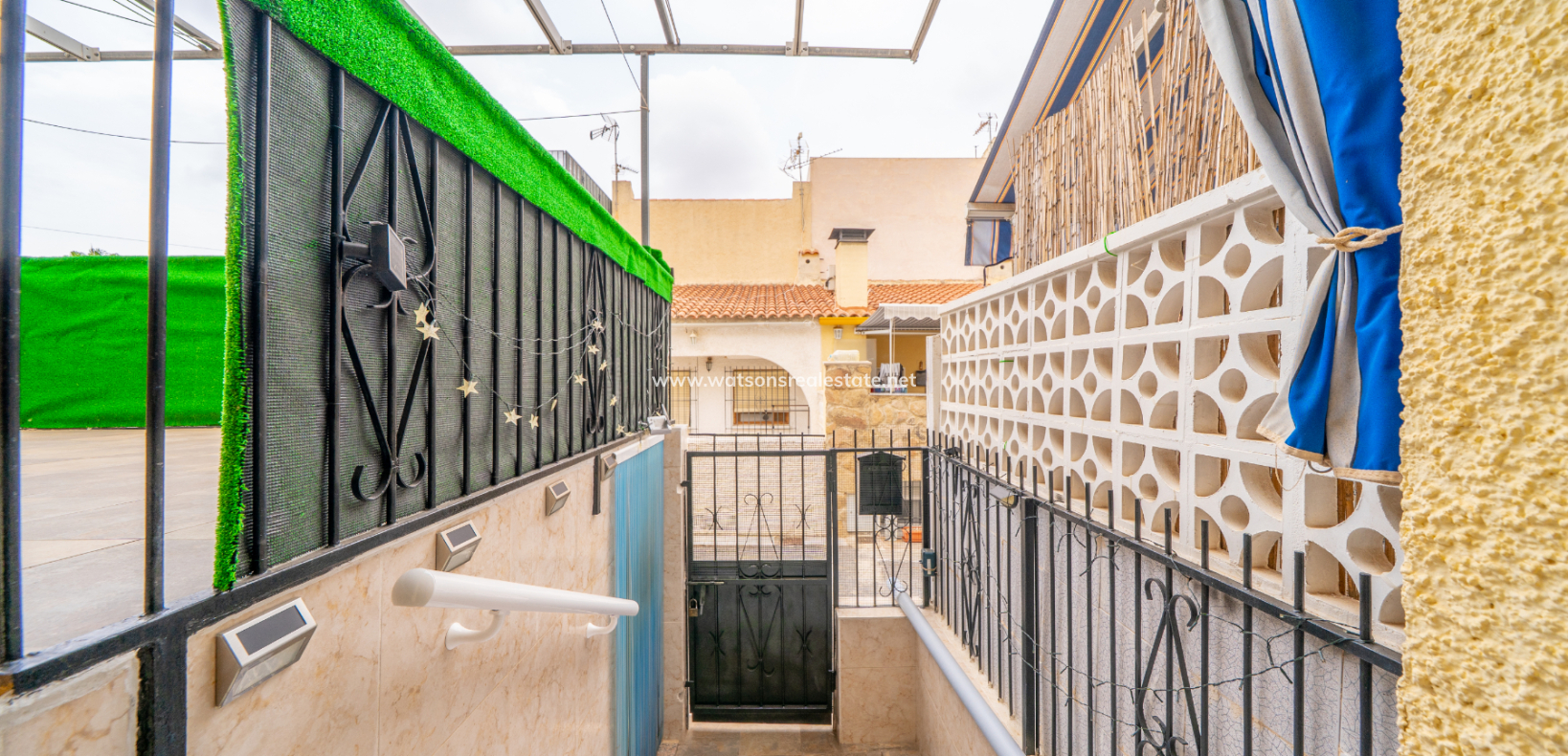 Resale - Reihenhaus - Urb. La Marina