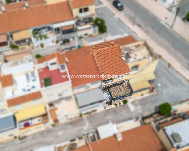 Resale - Reihenhaus - Urb. La Marina