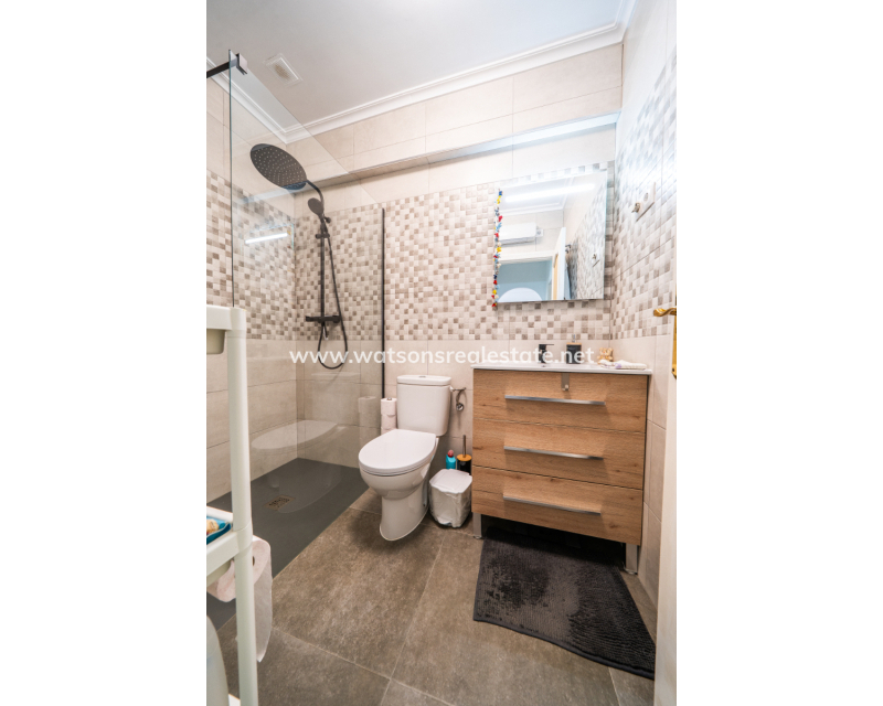 Resale - Reihenhaus - Urb. La Marina
