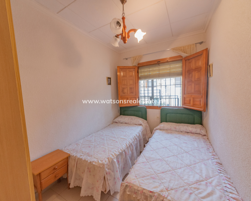 Resale - Reihenhaus - Urb. La Marina