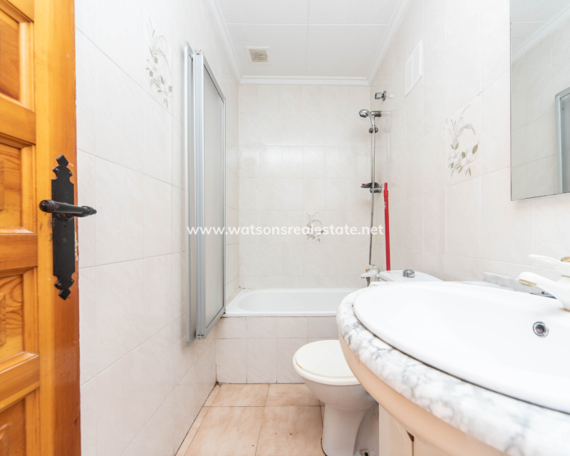 Resale - Reihenhaus - Urb. La Marina