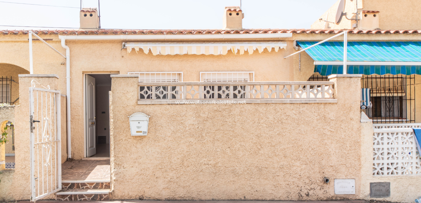 Resale - Reihenhaus - Urb. La Marina