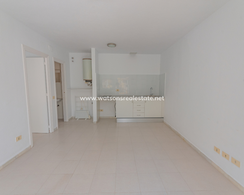 Resale - Reihenhaus - Urb. La Marina