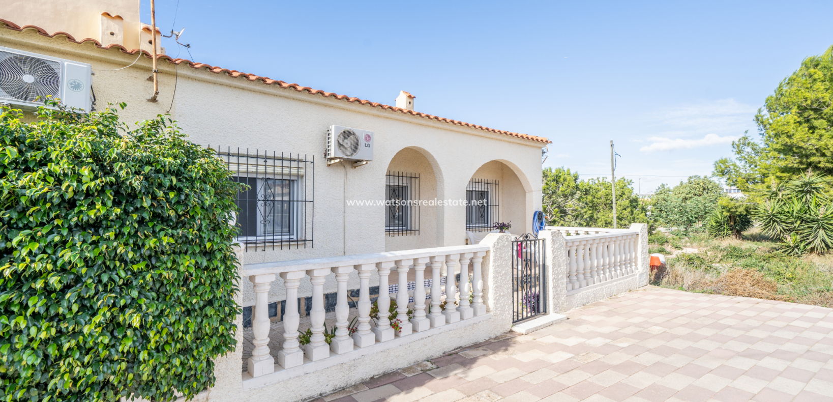 Resale - Reihenhaus - Urb. La Marina