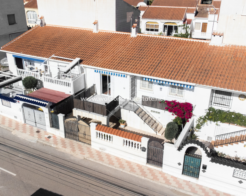 Resale - Reihenhaus - Urb. La Marina