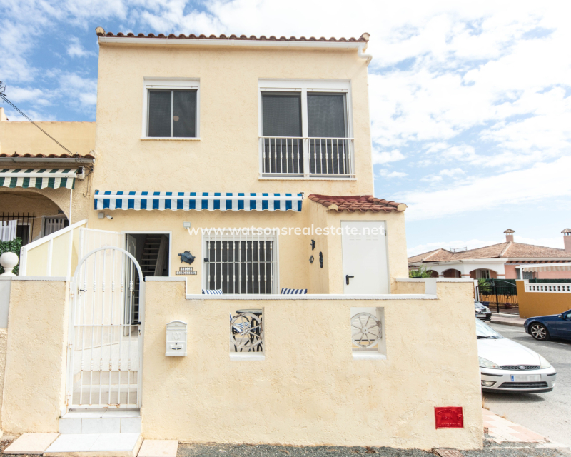 Resale - Reihenhaus - Urb. La Marina