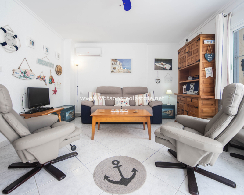 Resale - Reihenhaus - Urb. La Marina