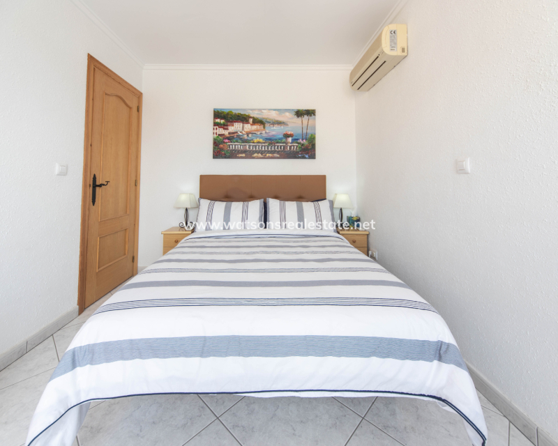 Resale - Reihenhaus - Urb. La Marina