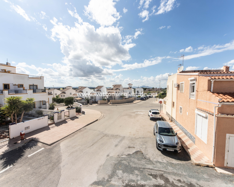 Resale - Reihenhaus - Urb. La Marina