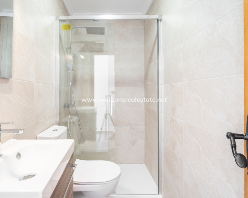 Resale - Reihenhaus - Urb. La Marina