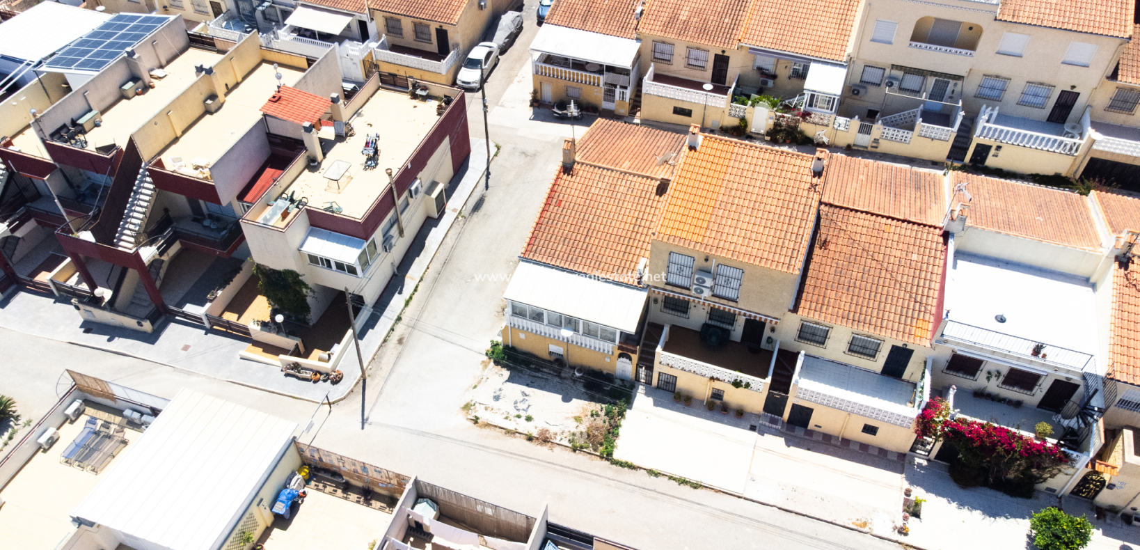 Resale - Reihenhaus - Urb. La Marina