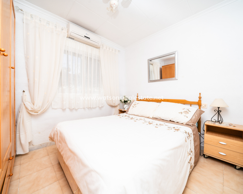 Resale - Reihenhaus - Urb. La Marina