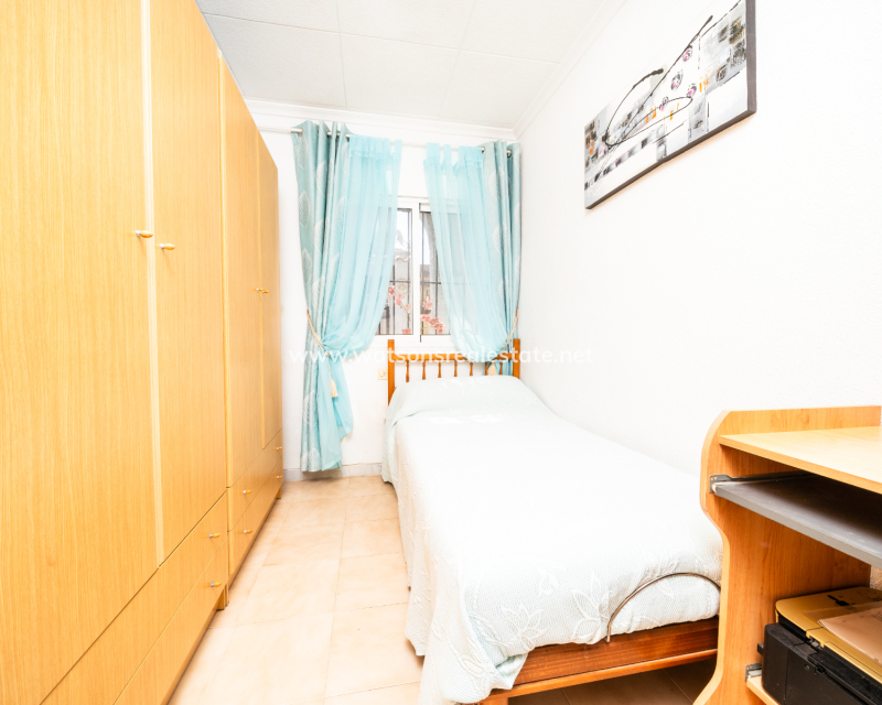 Resale - Reihenhaus - Urb. La Marina