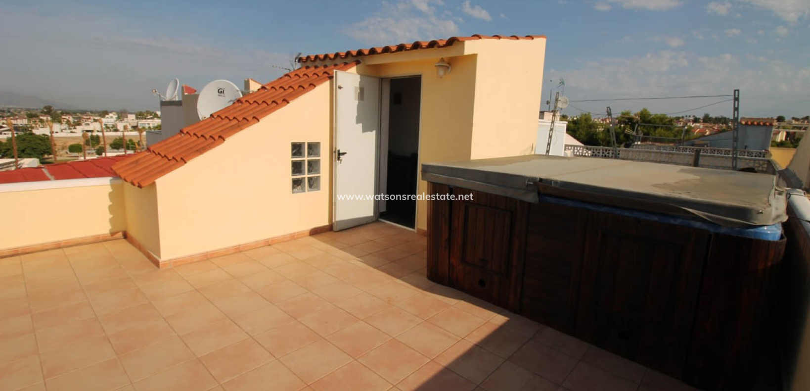 Resale - Reihenhaus - Urb. La Marina