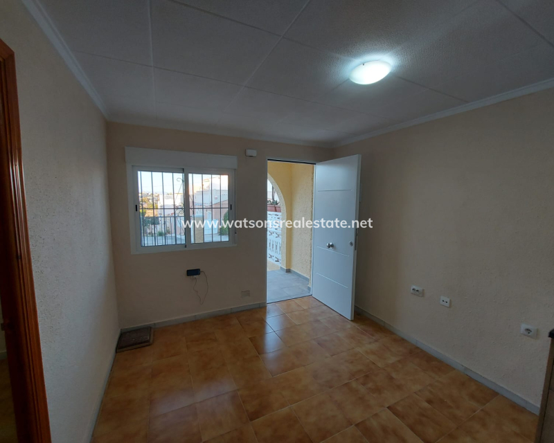 Resale - Reihenhaus - Urb. La Marina